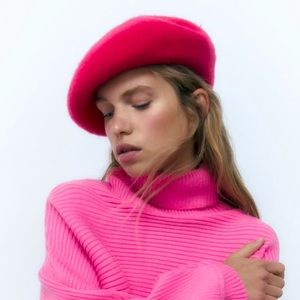 New Zara Fuchsia 100% wool Beret size S-M